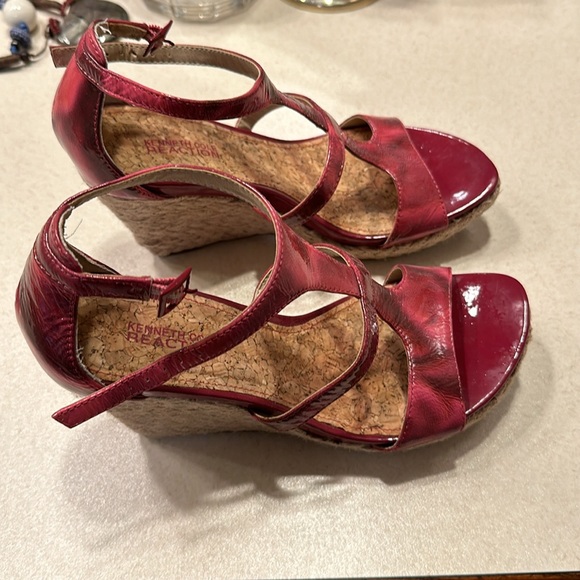 Kenneth Cole Pink Wedges - Picture 2 of 3